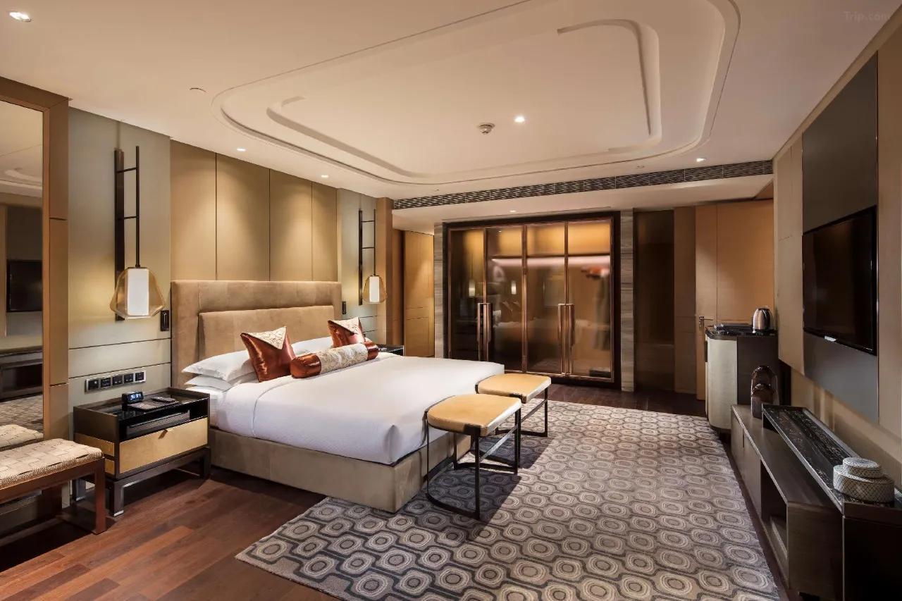 힐튼 지난 사우스 호텔 & 레지던스 (Hilton Jinan South Hotel & Residences) 