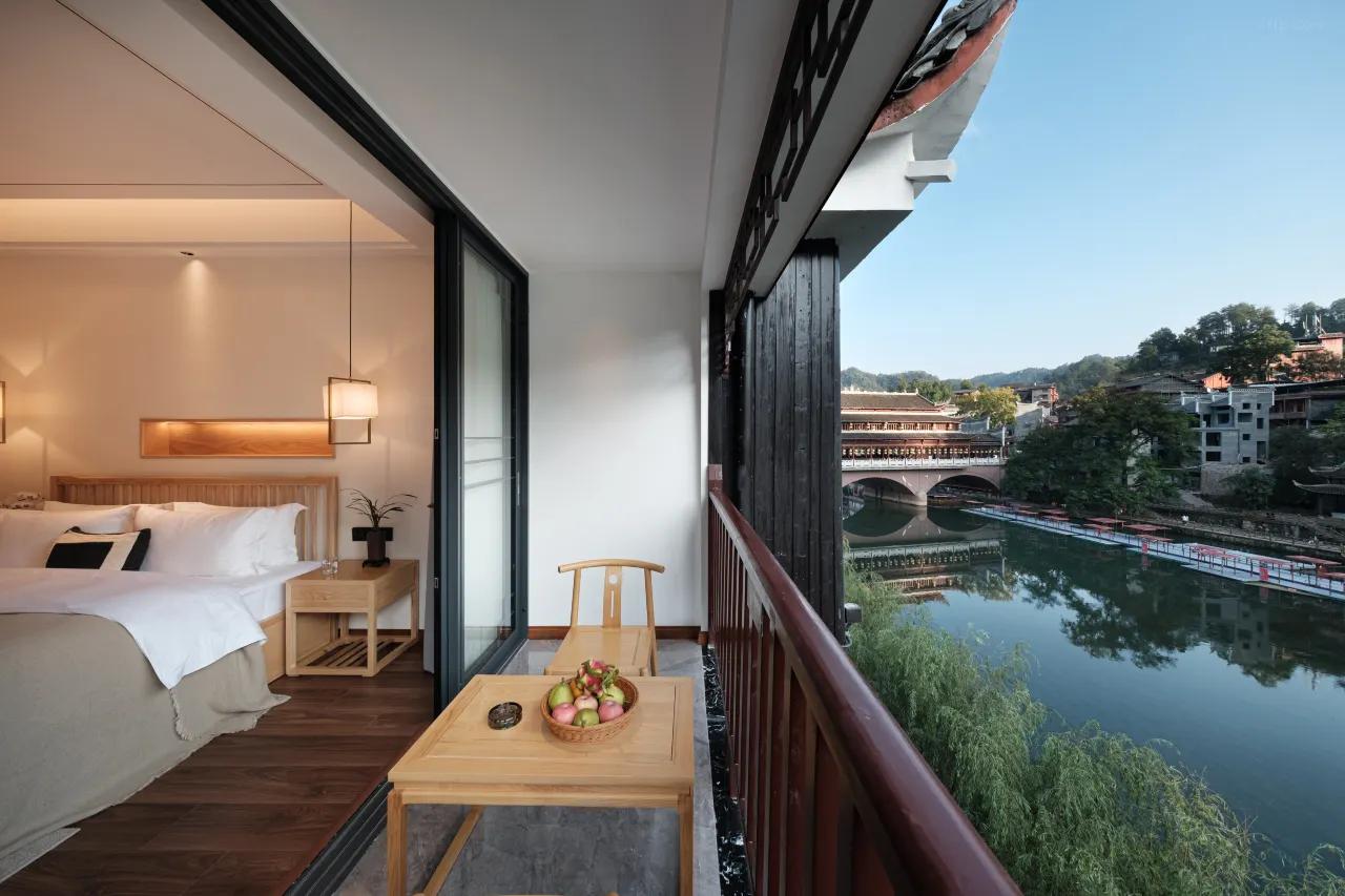 소리연화·묵란선의 리버뷰 호텔 (Lotus Cymbidium Sinense Zen Art River View Hotel)