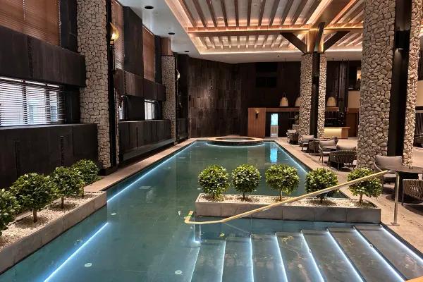 퓨어랜드 핫스프링 리조트 호텔 (Changbai Mountain Pu Yue hot spring Resort Hotel)