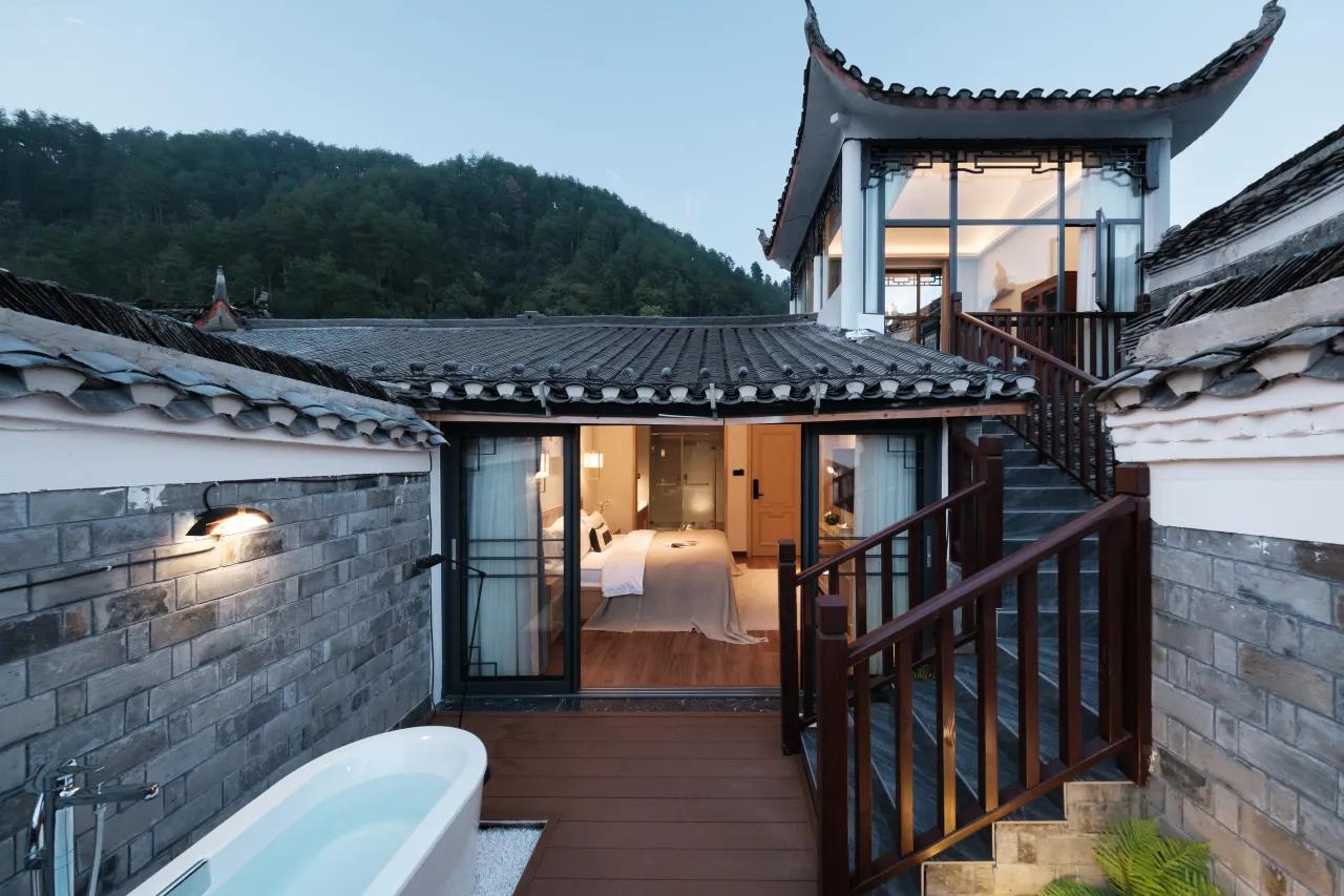 소리연화·묵란선의 리버뷰 호텔 (Lotus Cymbidium Sinense Zen Art River View Hotel)
