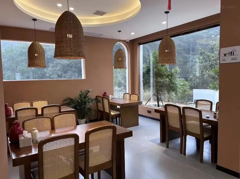 소리연화·묵란선의 리버뷰 호텔 (Lotus Cymbidium Sinense Zen Art River View Hotel)