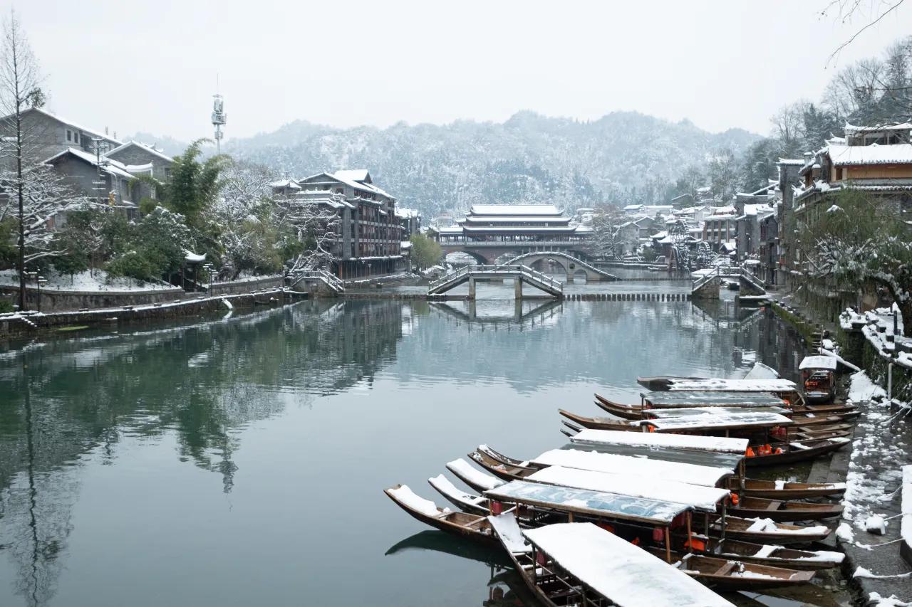 소리연화·묵란선의 리버뷰 호텔 (Lotus Cymbidium Sinense Zen Art River View Hotel)