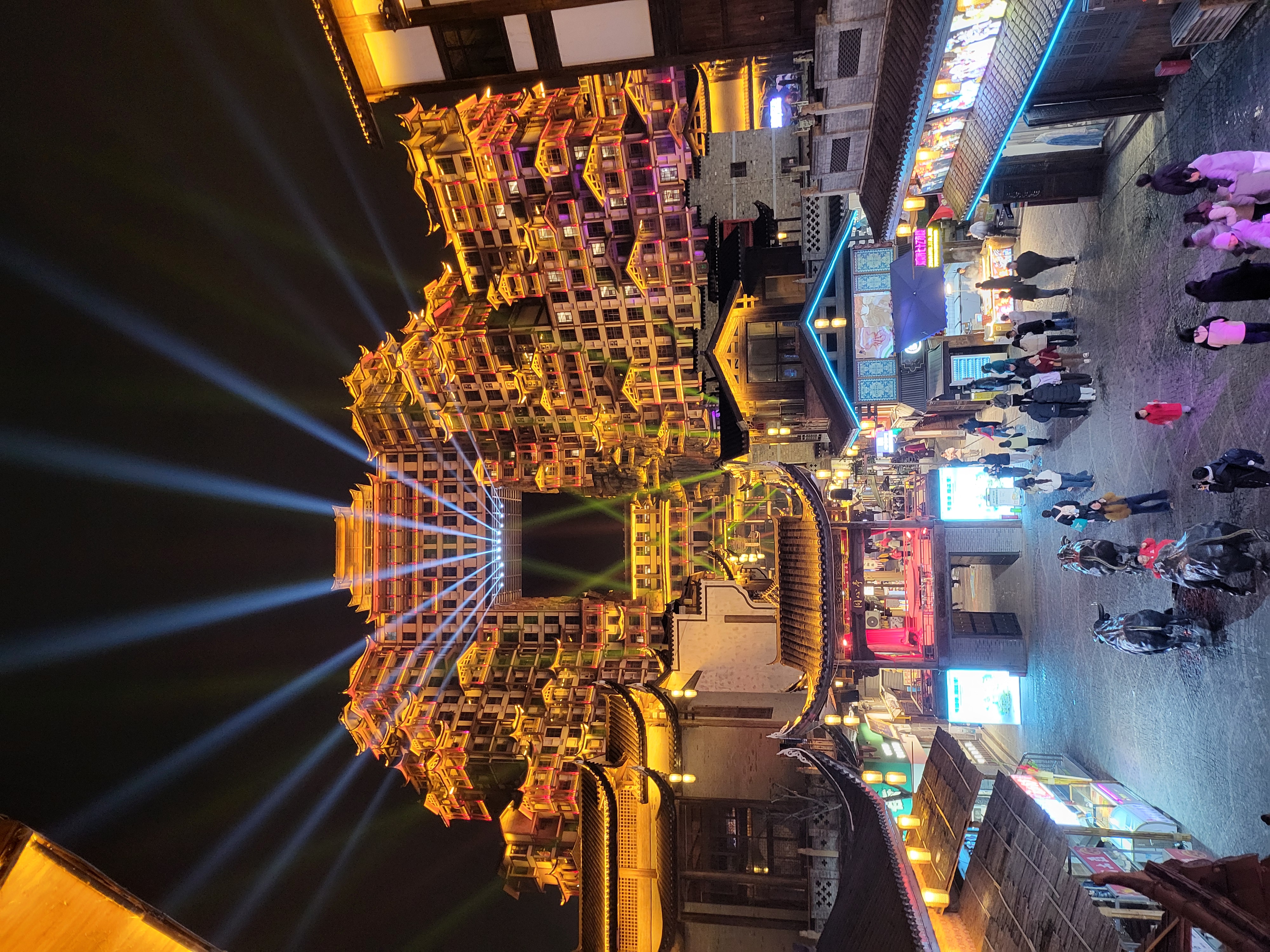 천하절경 장가계와 숨겨진 보석 봉황고성, 그 빛나는 아름다움을 찾아서!