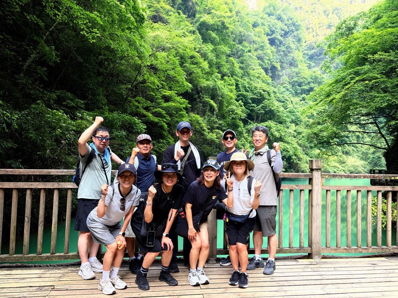 부부모임으로 떠나는 장가계 천문산 원가계 프리미엄 단독여행