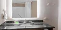홀리데이 미란다 (Holiday Inn la Mirada, an IHG Hotel)