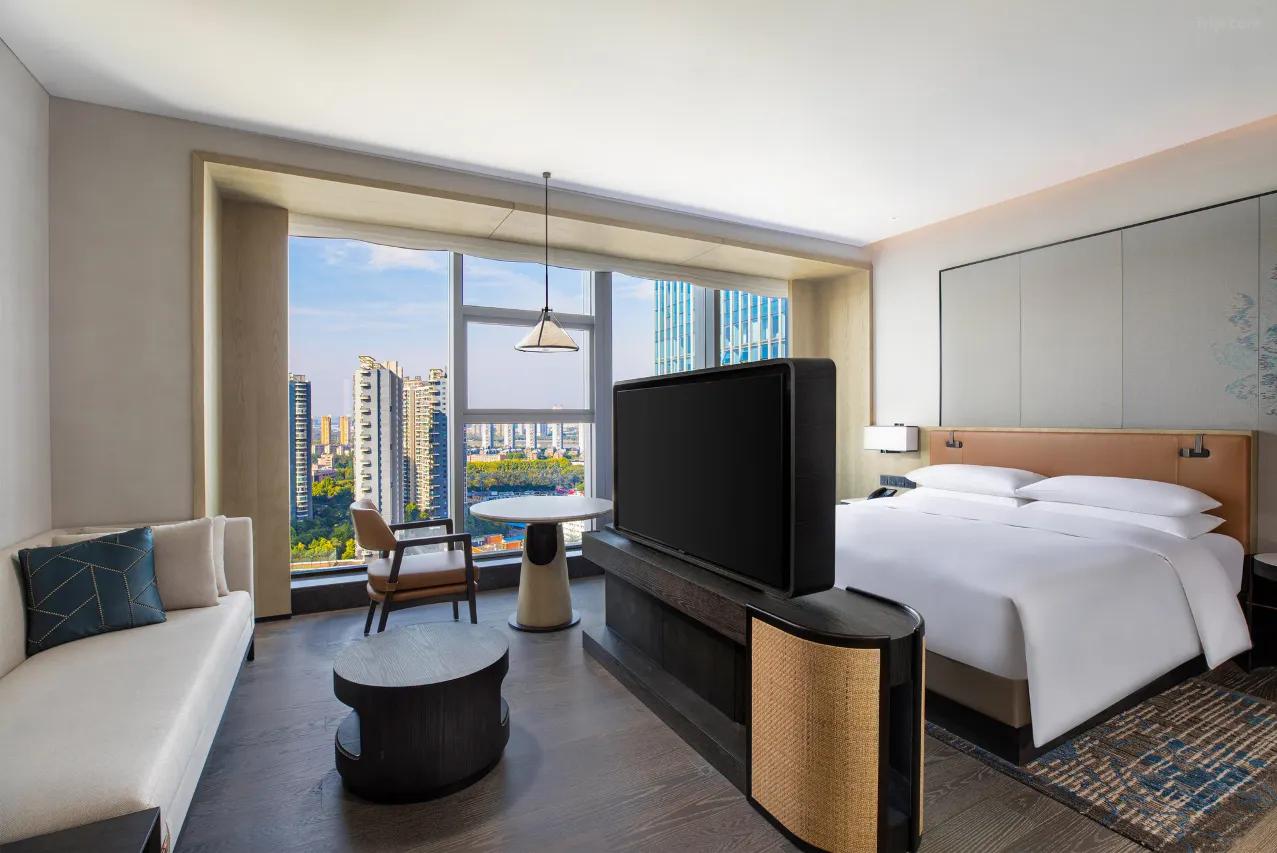 코트야드 바이 메리어트 뤄양 (Courtyard by Marriott Luoyang)