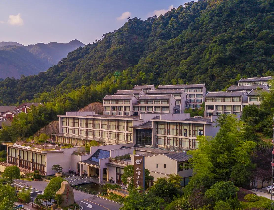 그랜드 뉴 센추리 리조트 상라오 산칭산 (Grand New Century Resort Sanqingshan Shangrao)