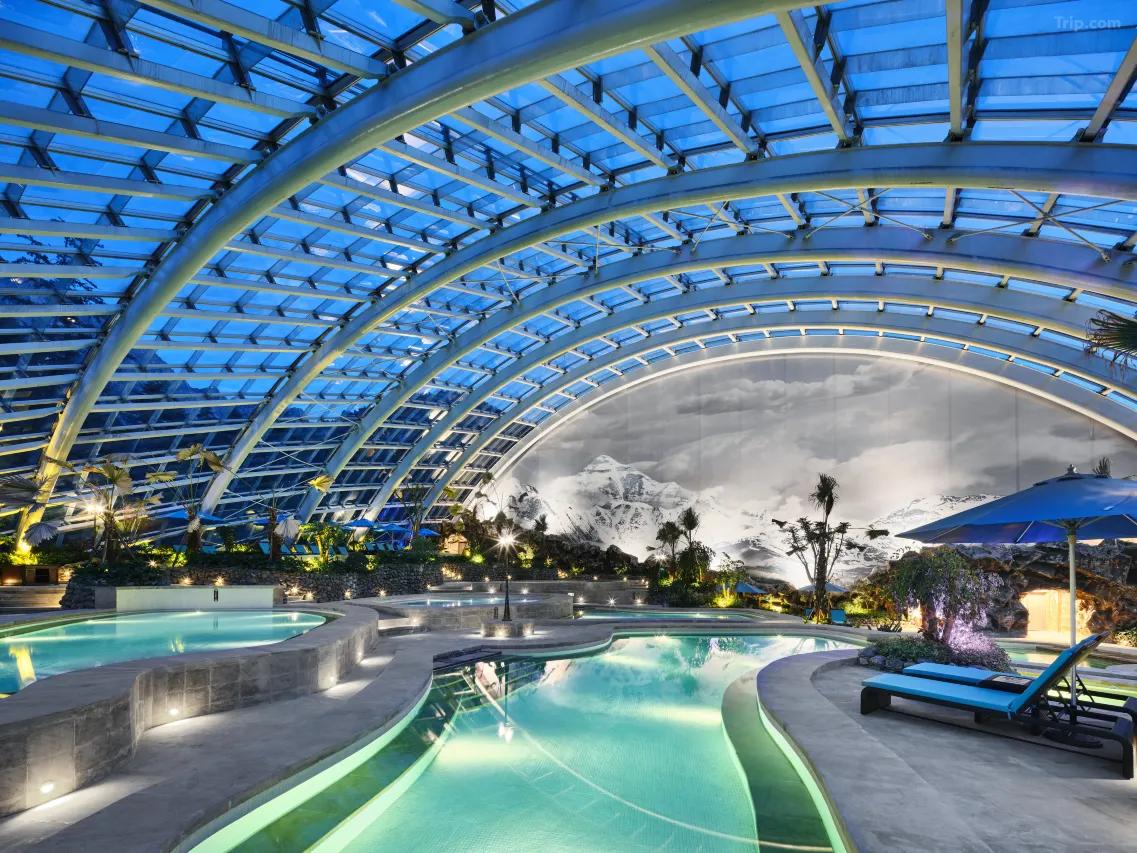 인터컨티넨털 구채구 파라다이스 (Intercontinental Resort Jiuzhai Paradise)
