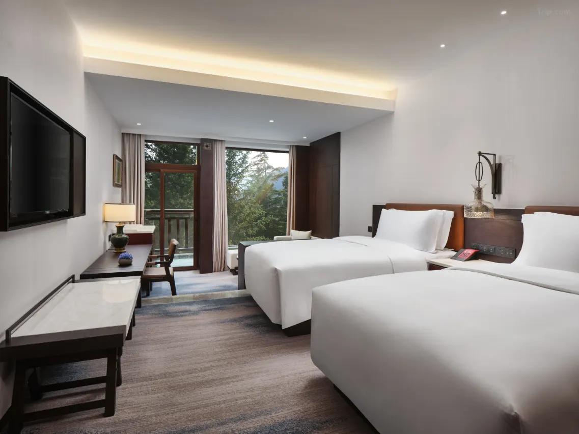인터컨티넨털 구채구 파라다이스 (Intercontinental Resort Jiuzhai Paradise)
