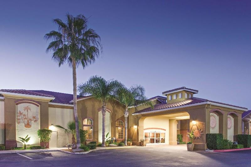 라 퀸타 로스바노스 (La Quinta Inn & Suites by Wyndham Los Banos)