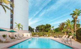 홀리데이 미란다 (Holiday Inn la Mirada, an IHG Hotel)