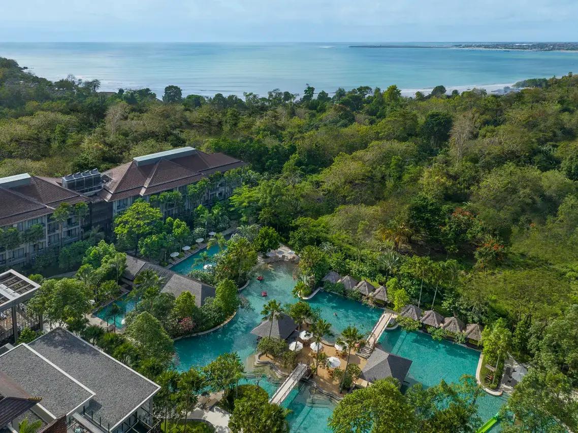 모벤픽 리조트 & 스파 짐바란 발리 (Mövenpick Resort & Spa Jimbaran Bali)