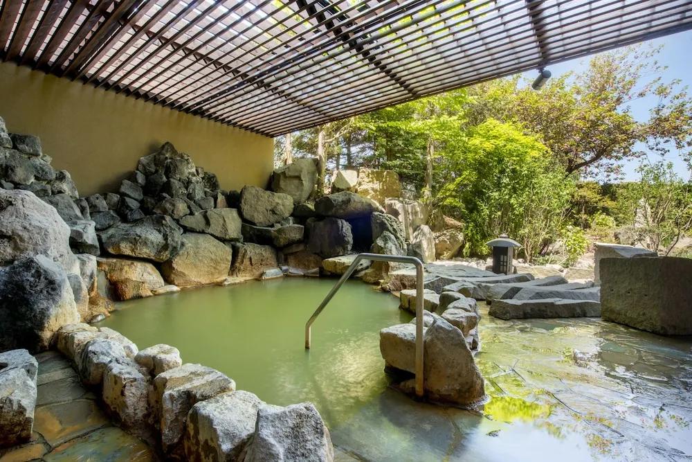 도야코 만세이카쿠 호텔 레이크사이드 테라스 (Toyako Manseikaku Hotel Lakeside Terrace)