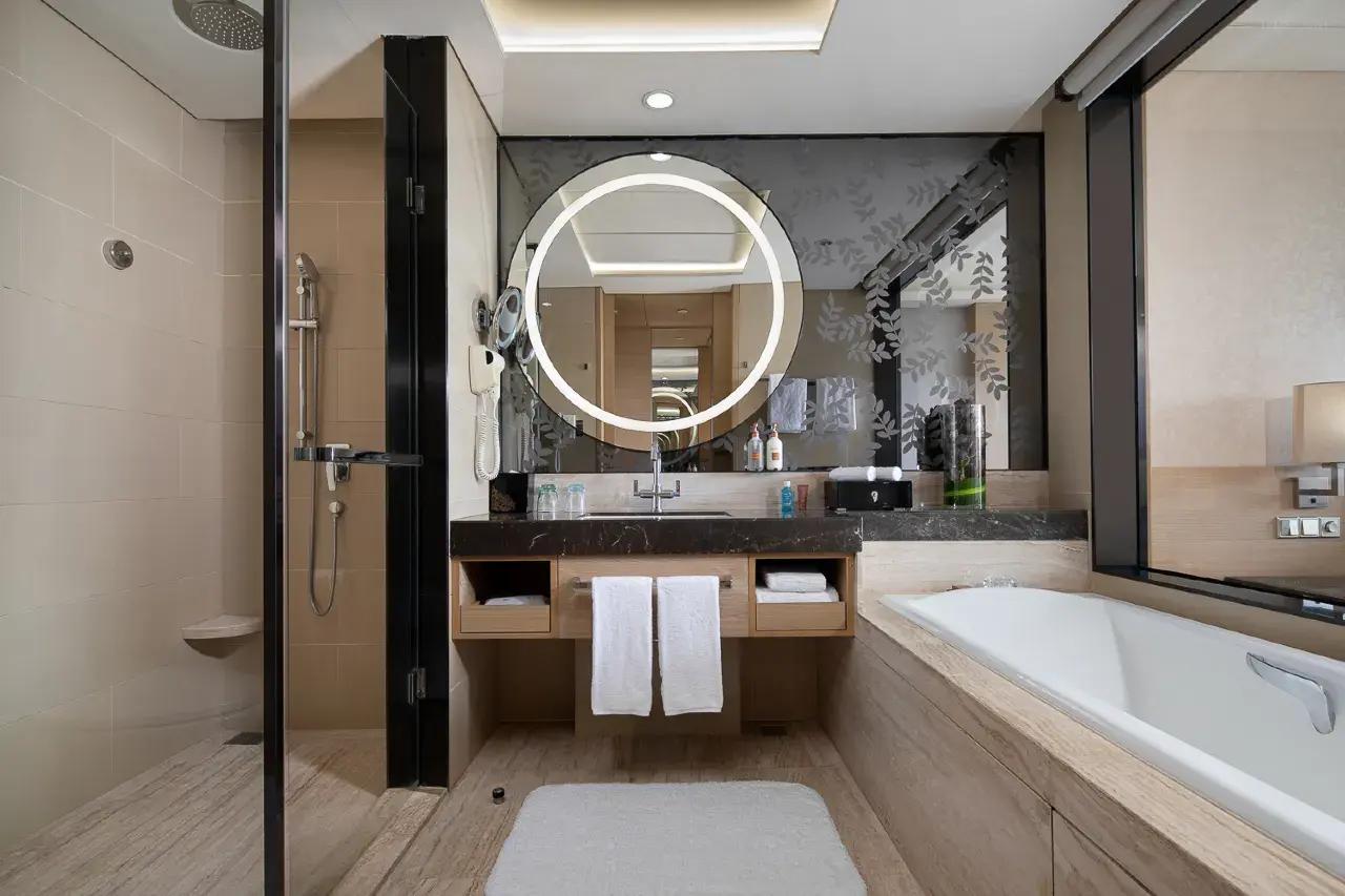 크라운 플라자 광저우 화두 (Crowne Plaza GUANGZHOU HUADU by IHG)