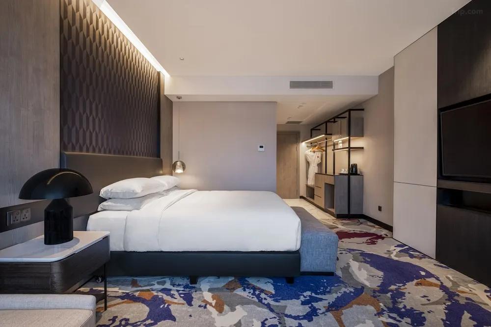 오키드 호텔 (Orchid Hotel)