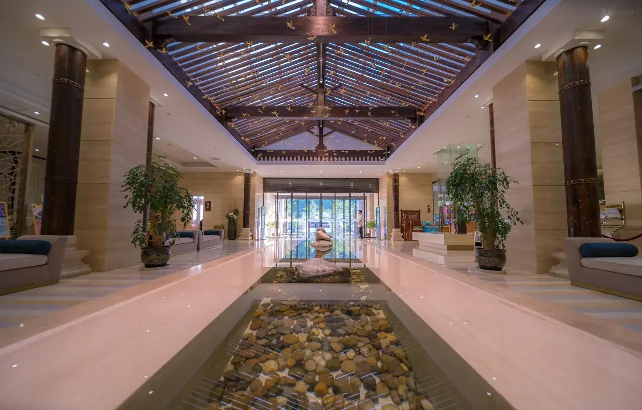 그랜드 뉴 센추리 리조트 상라오 산칭산 (Grand New Century Resort Sanqingshan Shangrao)