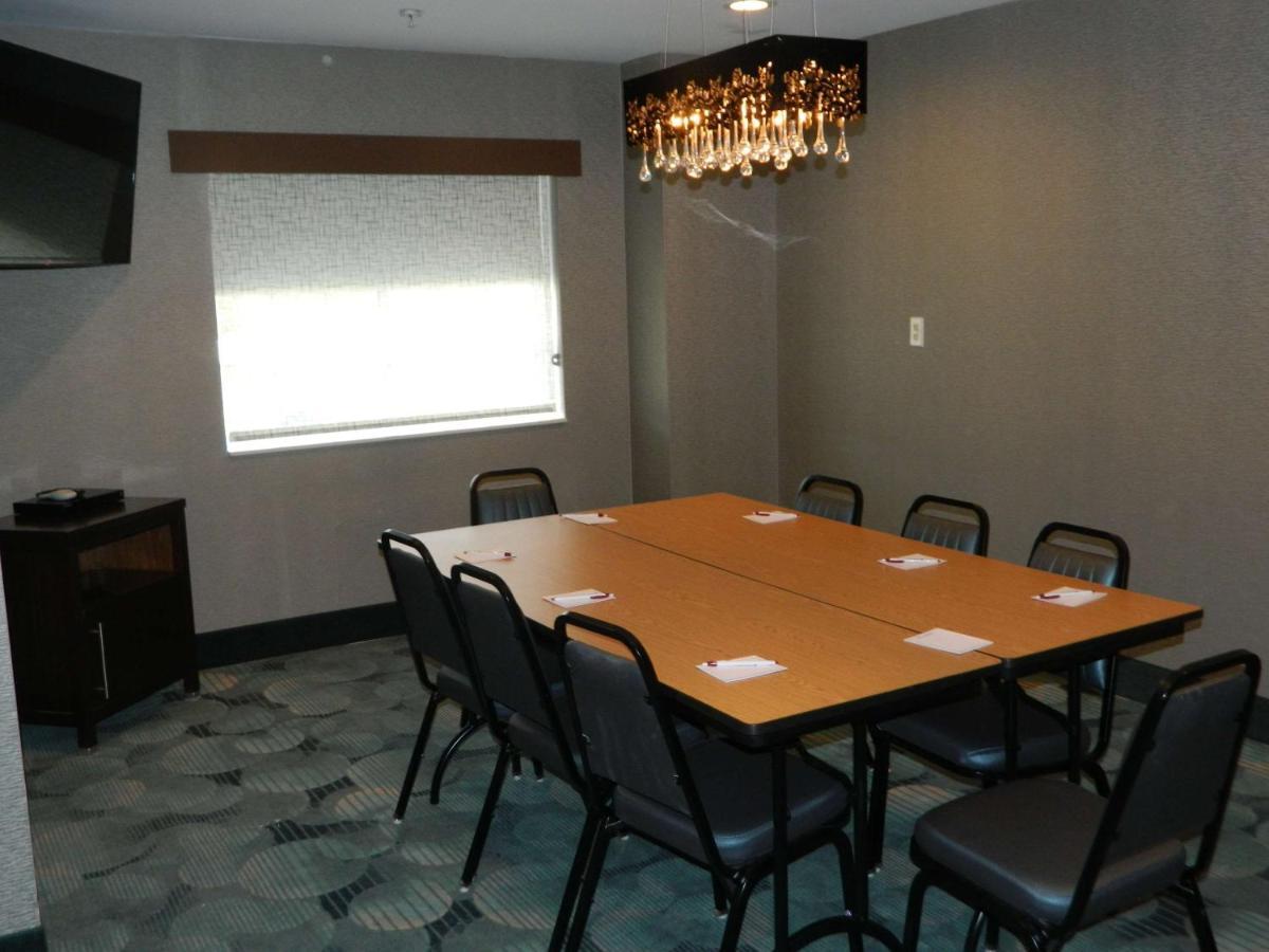 베스트 웨스턴 플러스 해리스버그 메카닉스버그 호텔 (Best Western Plus Harrisburg Mechanicsburg)